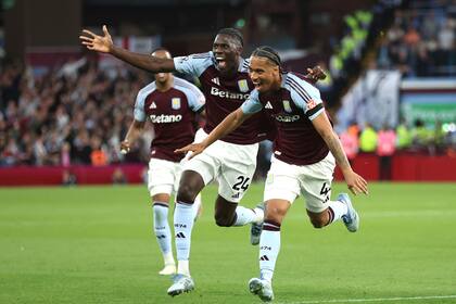 Aston Villa y Chelsea ganan en casa y alimentan esperanzas de Liga de Campeones