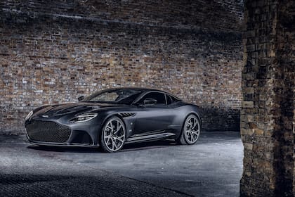 Aston_Martin_DBS_Superleggera_007