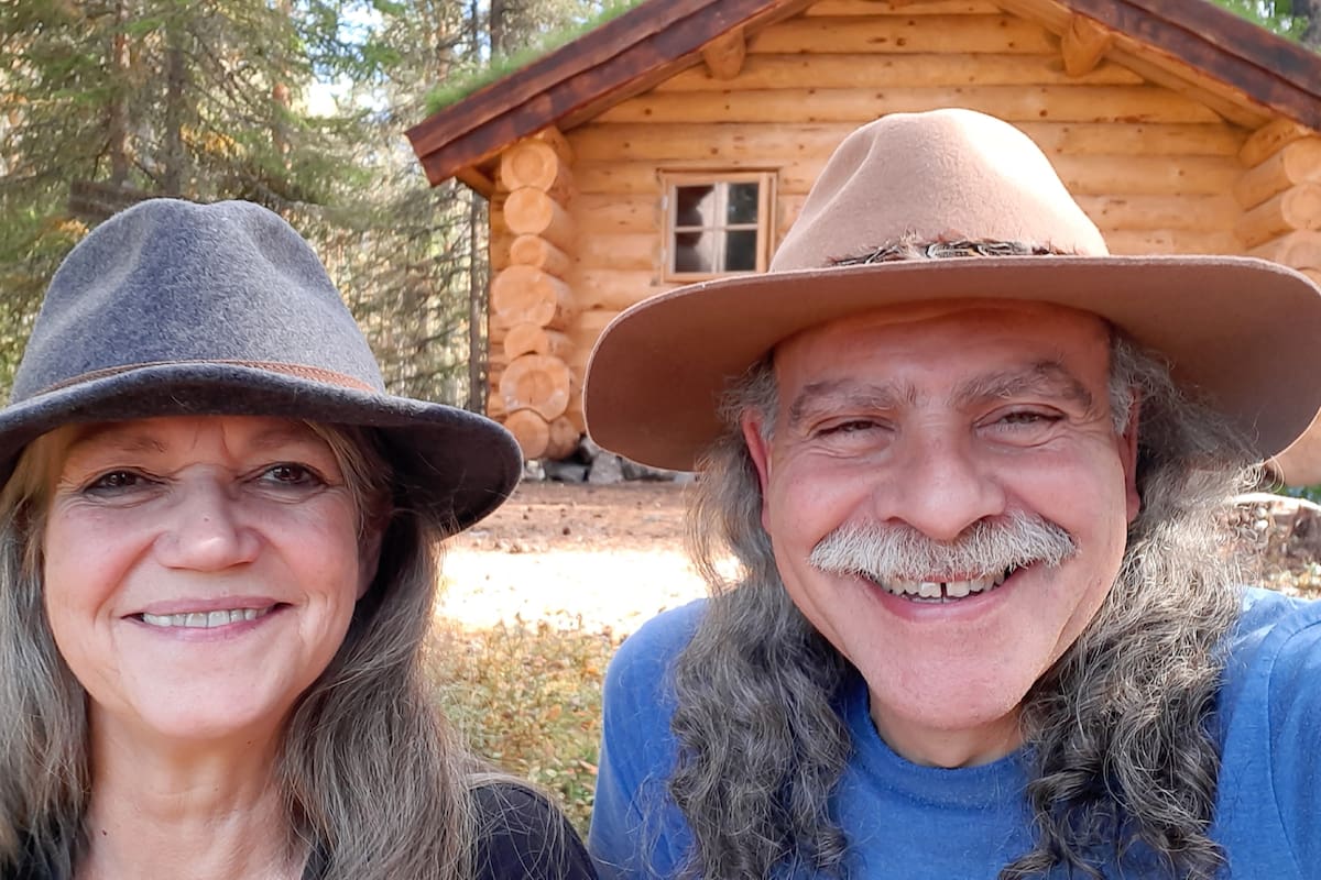 Astrid y Alejandro, y un paseo por el bosque sueco