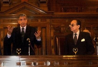 Edad: evitó la presión para irse a los 75 años