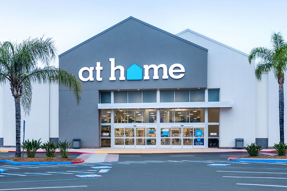 At Home, la cadena de muebles y decoración, se declaró en bancarrota y dejará de operar en 29 tiendas, incluidas tres en Illinois