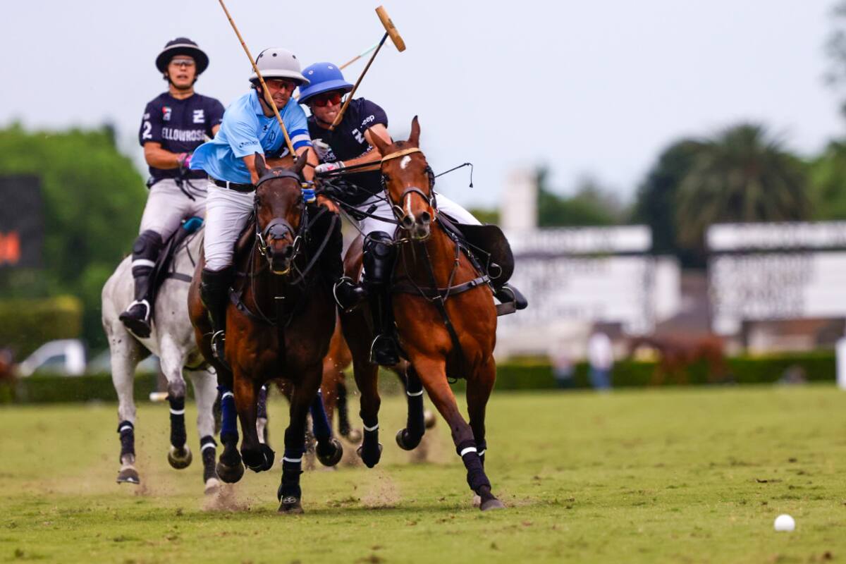 Ataca Diego Cavanagh, inalcanzable para los polistas de Ellerstina; Cría La Dolfina volvió a darle un disgusto al equipo de la familia Pieres, el primero en el Abierto de Tortugas.