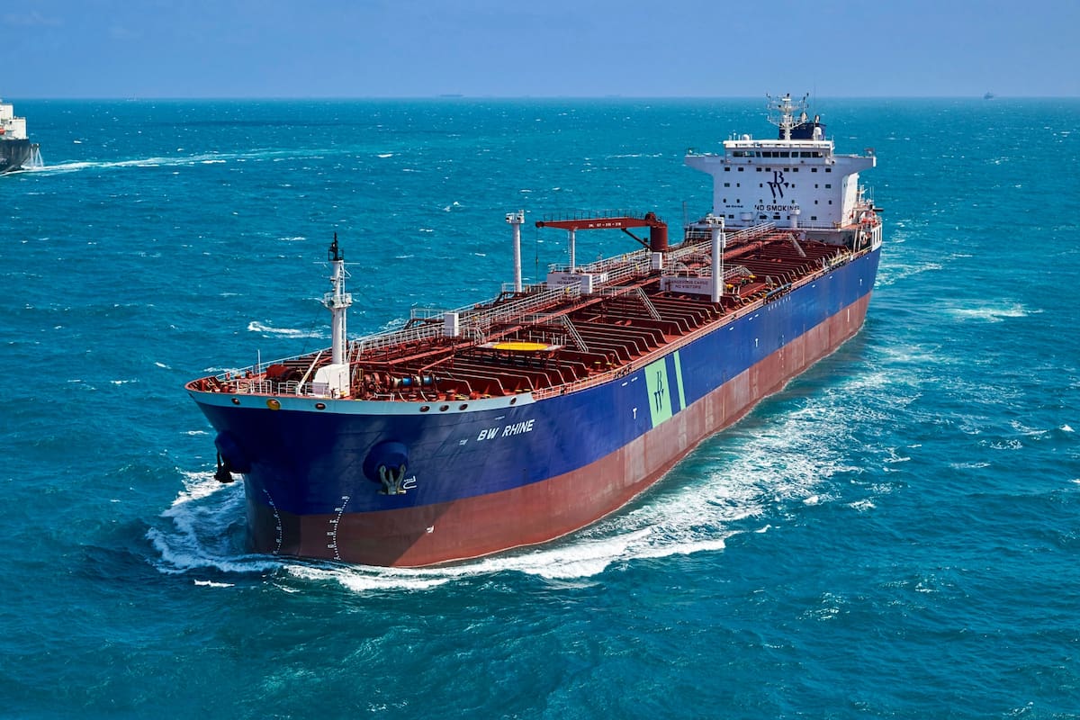 Atacan con explosivos a un buque petrolero en Arabia Saudita