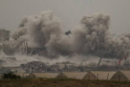 Ataque israelí a edificio residencial en Gaza deja al menos 23 muertos, según las autoridades