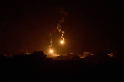 Ataques israelíes matan al menos a 32 en Gaza mientras Netanyahu ignora pedidos de alto el fuego