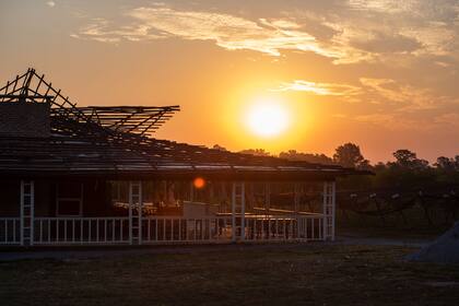 Atardecer en la galería del restaurante Casa Gamboa
