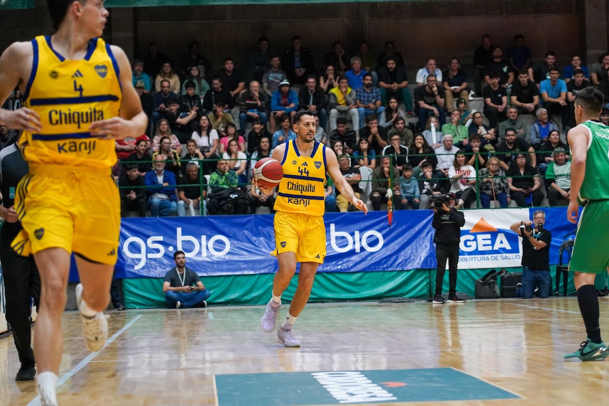 Atenas inauguró su estadio en su regreso a la Liga Nacional de Básquetbol y Boca se llevó una cómoda victoria