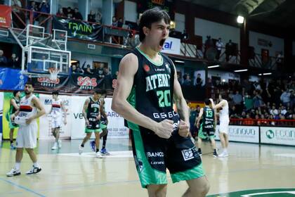 Atenas no tiene margen de error para mantenerse en la Liga Nacional; es el que tiene presencia perfecta en la categoría