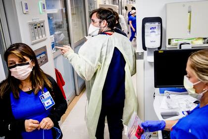 Atención de pacientes en Terapia Intensiva del Jackson Memorial Hospital de Miami