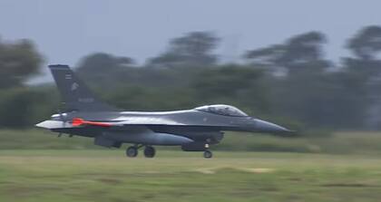 Aterrizaje del primer F-16 en Río Cuarto