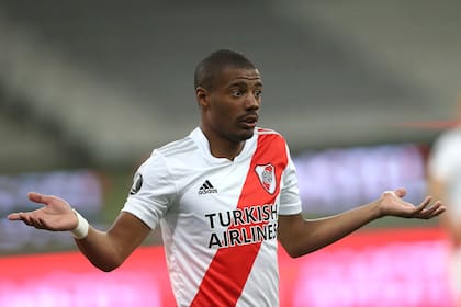 El mediocampista uruguayo finalmente continuará en River durante el segundo semestre del año