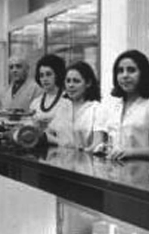 Atilano, Paulino y Justa en Casa Martínez