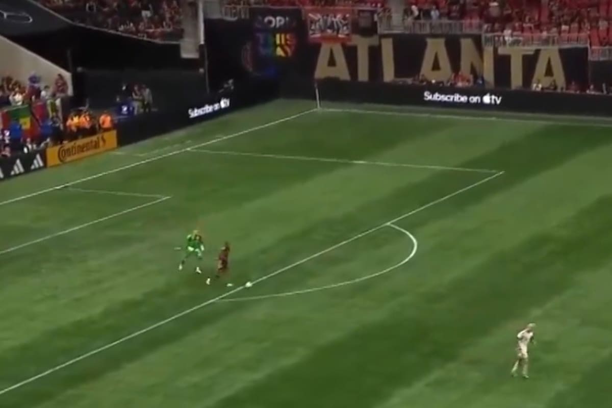 Atlanta United le ganó sobre la hora 2-1 a Toronto por el anticipo de Jamal Thiaré a Luka Gavran en el saque de arco