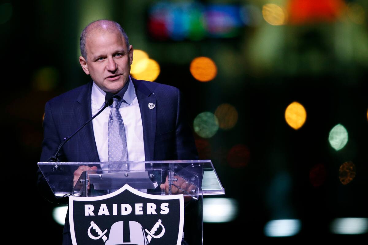 Atléticos contratan al expresidente de los Raiders Marc Badain