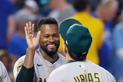 Atléticos rompen racha de 14 derrotas como visitantes al imponerse 6-4 sobre Reales