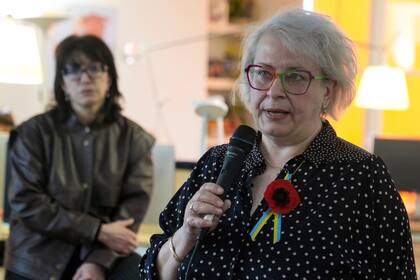 Audaz escape de periodista rusa hasta llegar a Francia