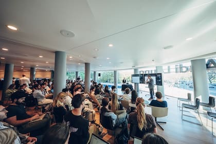 Audi lanzó un concurso junto a la universidad Austral para pensar el futuro de la movilidad eléctrica