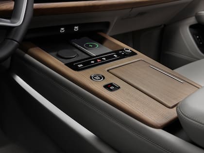 Audi presentó la tercera generación del Q7, su SUV grande
