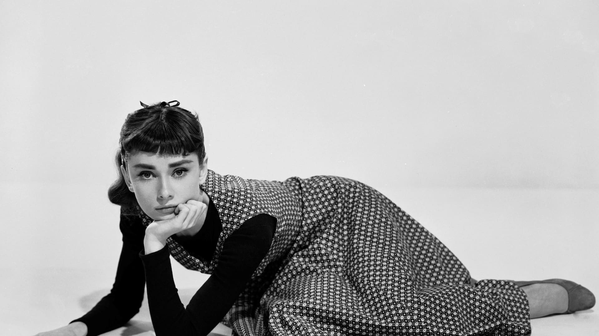 Audrey Hepburn en una foto promocional de Sabrina (1954), de Billy Wilder