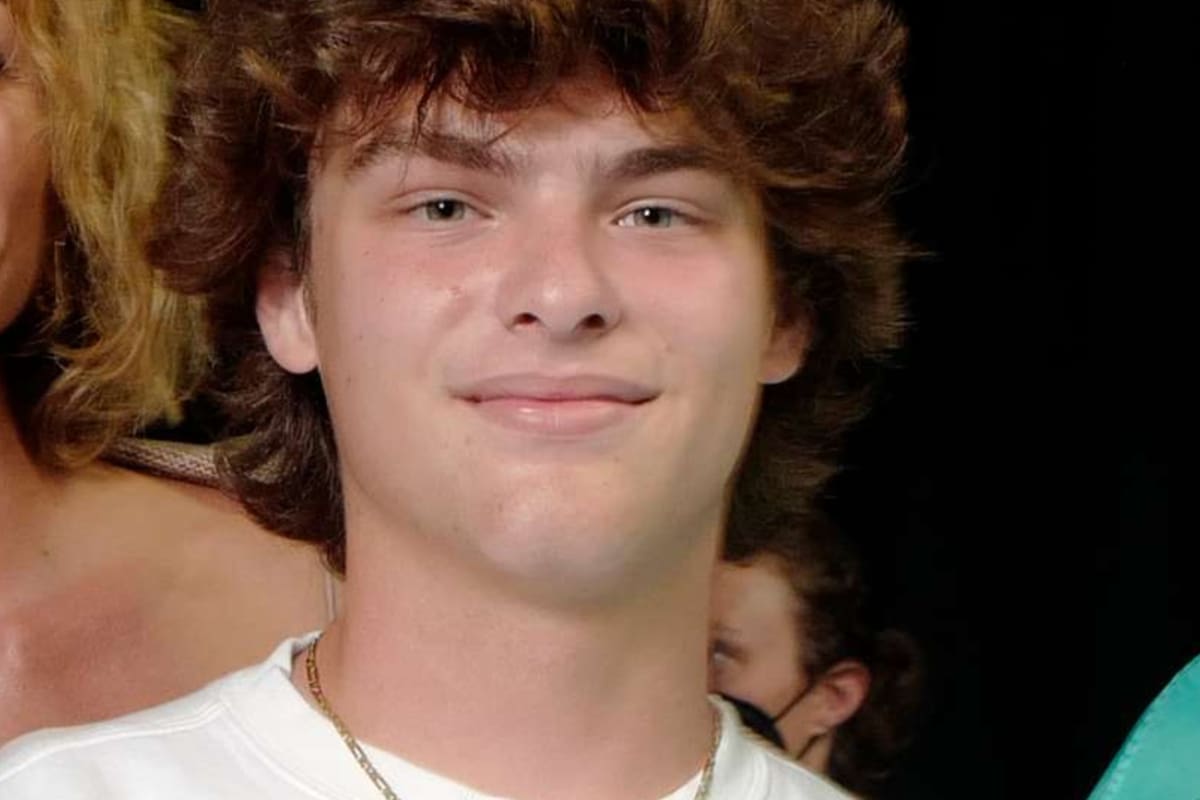 Augustín James Evangelista tiene 16 años y es hijo de Linda Evangelista