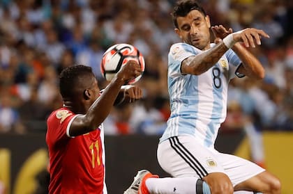 Augusto Fernández, titular en la selección, durante la Copa América Centenario