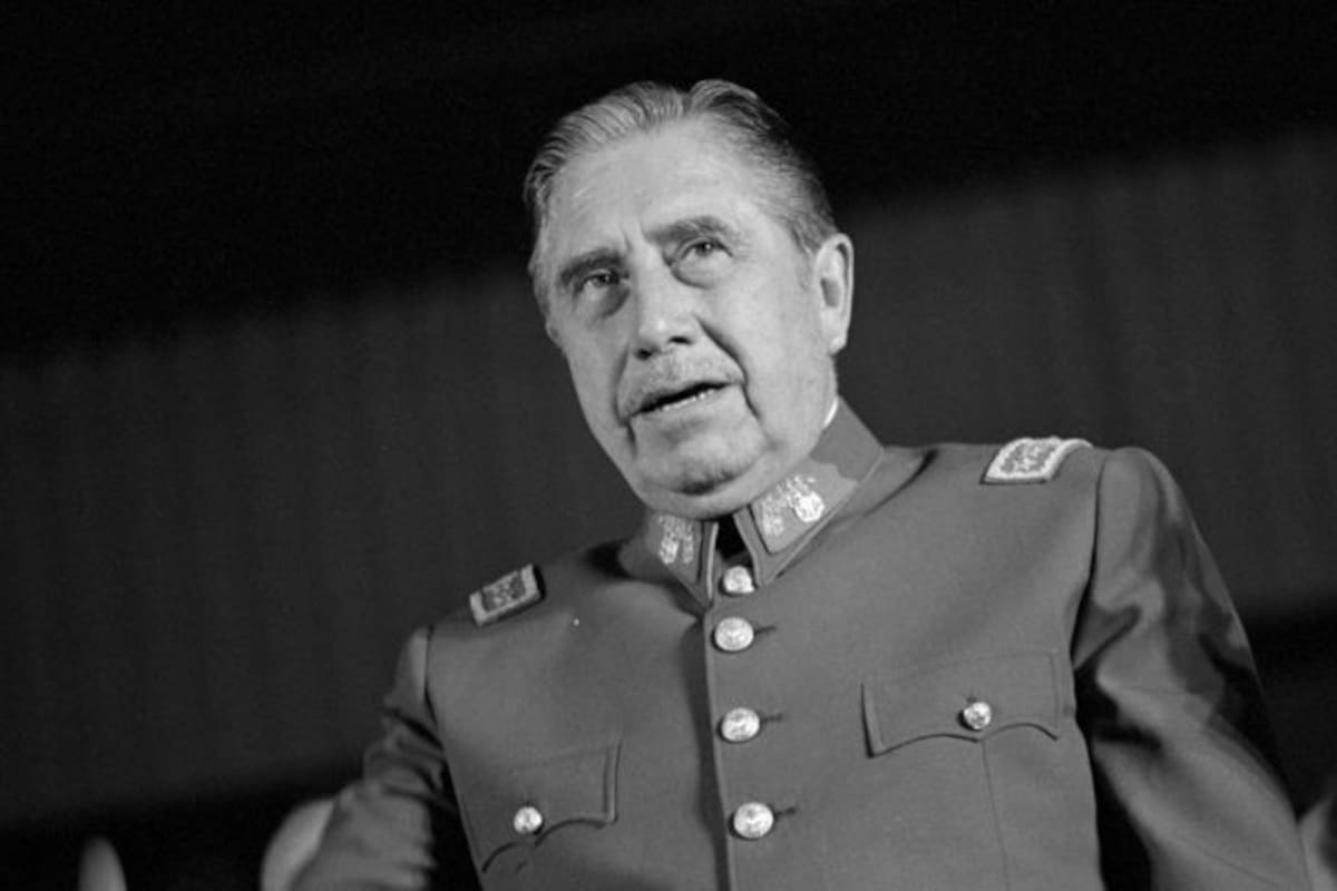 Augusto Pinochet en 1980, el año en que se aprobó la Constitución de Chile