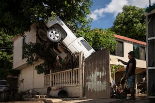 Aumentan a 64 los muertos por las intensas lluvias en México y hay 65 personas desaparecidas