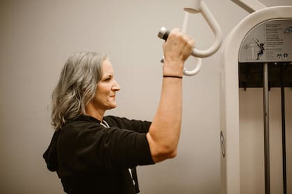 Aumentar la masa muscular y seguir una dieta saludable pueden ser dos buenos métodos para mantener al cuerpo en regla