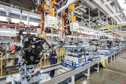 Aun con incertidumbre sobre la cuestión macroeconómica, las automotrices prevén un incremento del número de unidades fabricadas