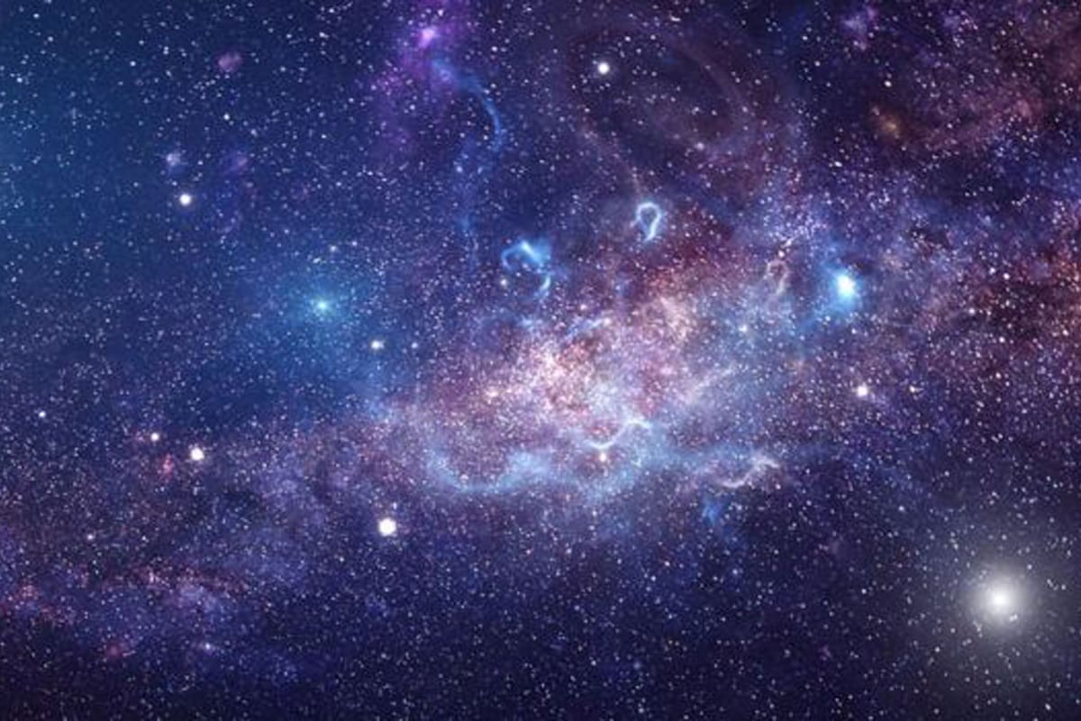 Aún se desconoce cómo se conecta el agujero negro con el "latido" de la nube de gas