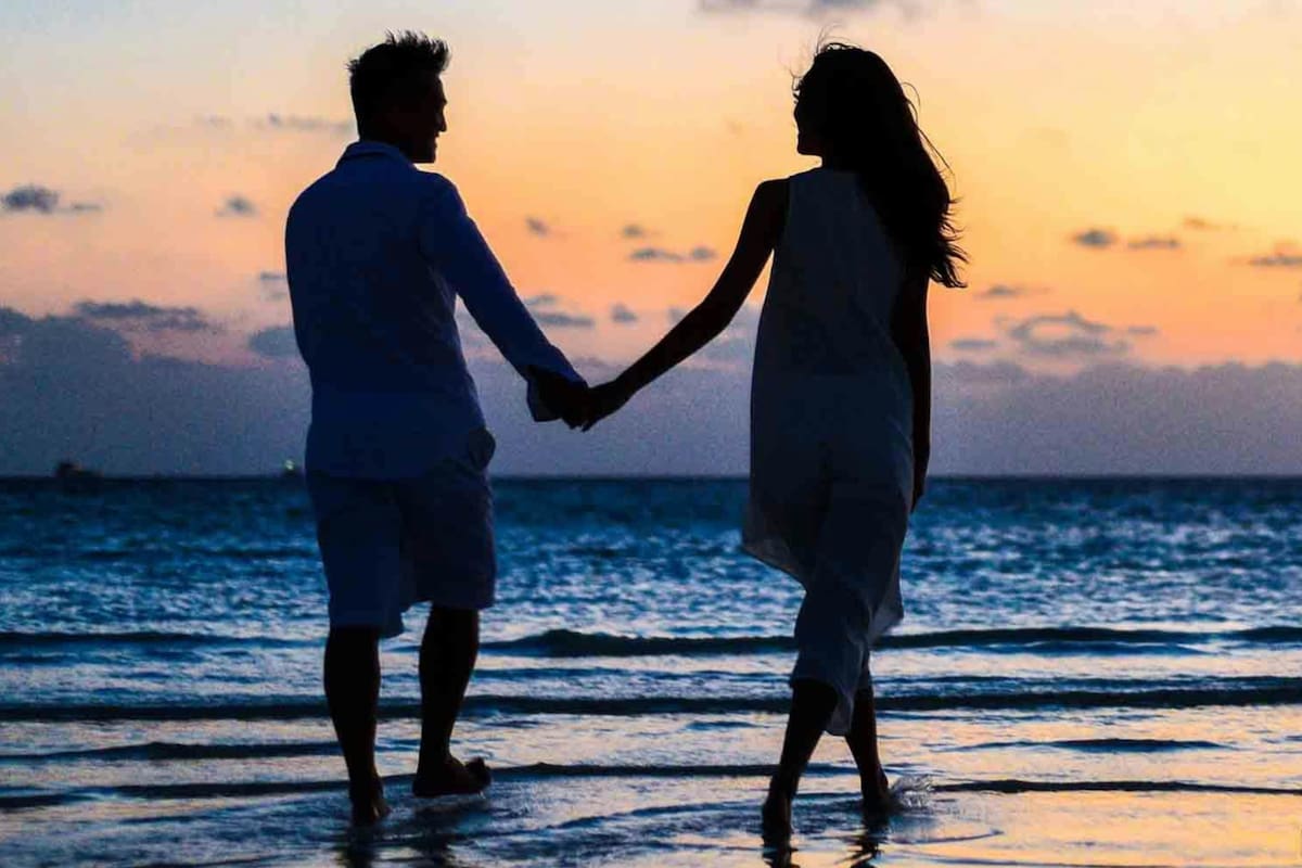 Aunque el amor se activa en el cerebro, tiene manifestaciones físicas claras en el resto del cuerpo (Foro de carácter ilustrativo: PEXELS)