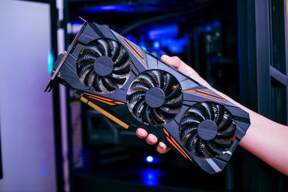 Aunque el mejor rendimiento se obtendrá con una placa de video dedicada, los chips gráficos que traen integrados los motherboards modernos sirven para muchos juegos, y permiten postergar la inversión en la placa