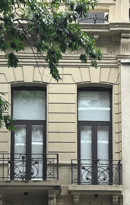 Aunque en su interior hoy hay varios departamentos nuevos, la fachada se mantuvo original.