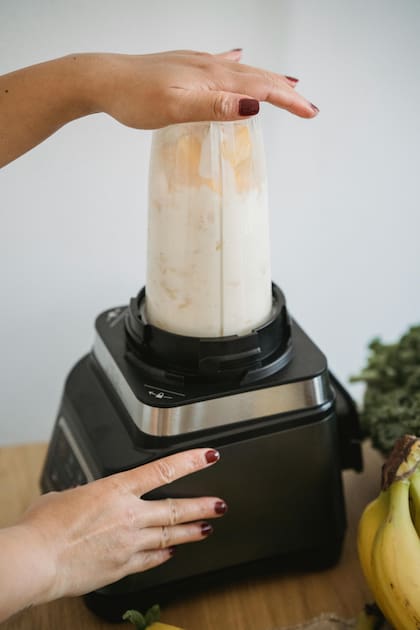 Aunque es natural y fácil de preparar, siempre es recomendable consultar con un nutricionista antes de incorporarlo a la rutina para adaptarlo a cada necesidad
