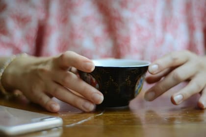 Aunque la cafeína puede mejorar la oxidación de grasas y aumentar el rendimiento físico, no necesariamente conduce a la pérdida de peso por sí sola (Foto Pexels)