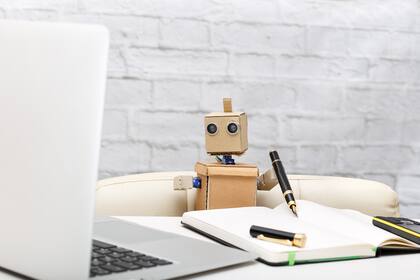 Aunque las computadoras son capaces de hacer cosas mucho mejor que los humanos, tienen grandes problemas para entender contextos y corregir errores, algo que los tecnólogos no siempre tienen en cuenta