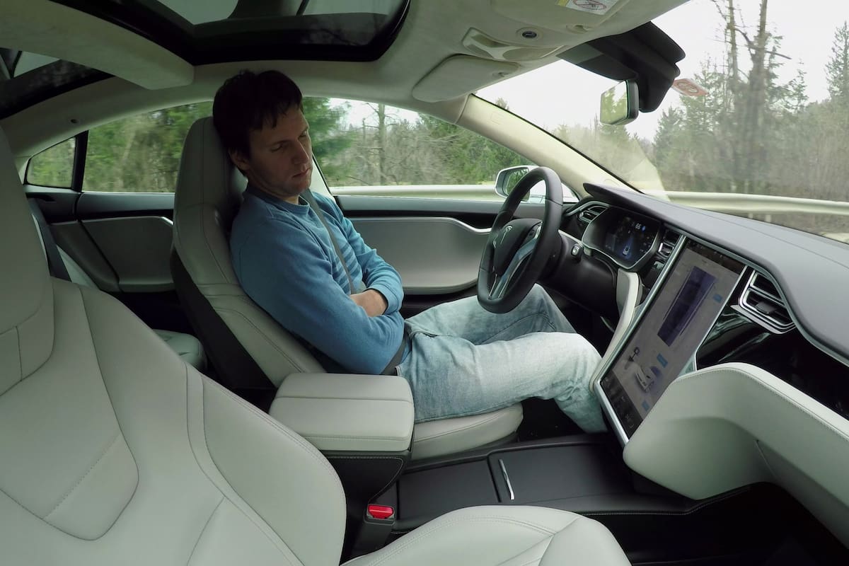 Aunque los autos autónomos fueron introducidos para reducir los errores humanos y mejorar la movilidad, los datos muestran que los problemas persisten