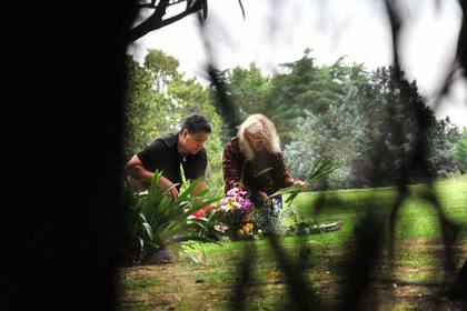 Aunque no fueron ese día al cementerio, las otras hermanas de Diego
-Rita, Claudia y Ana- celebraron una misa en su memoria en la parroquia San Expedito Mártir de Garín.