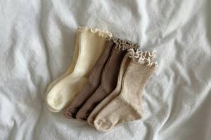 Aunque parecen inofensivas, las medias desordenadas generan caos visual y se deterioran más rápido