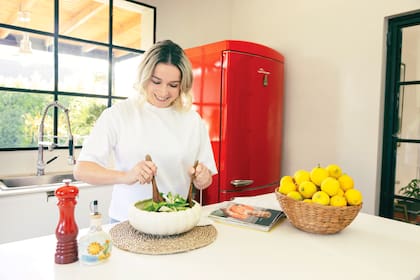 Aunque Sofi es la cocinera estrella (editó su propio libro de recetas), Santi también se las ingenia con la comida.
