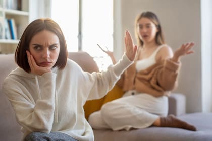 Aunque suelen ser receptivas, las personas de Virgo pueden ponerse a la defensiva ante críticas constructivas