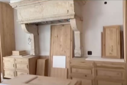 Aunque ya tiene los muebles de la cocina, todavía no definió el color ni el tono