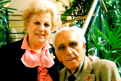 Aurora del Mar junto a su gran amigo Osvaldo Miranda