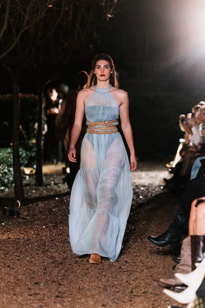 Aurora Figueras, la hija de Delfina Blaquier y el polista "Nacho" Figueras, modelo de Lo Management
