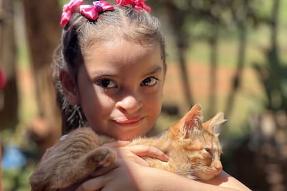 Aurora tiene 4 años y nació con labio leporino. El año pasado, gracias a la intervención de Conin, le hicieron la primera operación. Está esperando la segunda