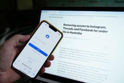 Australia limitó el uso de redes sociales en los jóvenes