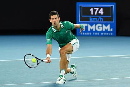 Australian Open: el serbio Novak Djokovic alcanzó las semifinales, donde se medirá con la revelación del torneo, el ruso Aslan Karatsev.