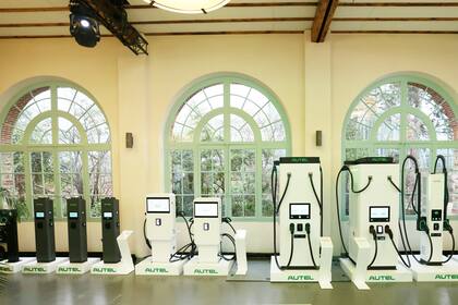 Autel Energy Europe presenta innovadoras soluciones de carga de CA y CC en el Partner Summit Europe