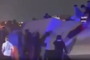 Saquearon un camión con manteca y cajas de leche que había volcado cerca de Rosario