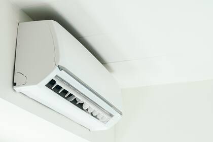 Autoridades de Texas recomiendan mantener el aire acondicionado a 78.8 °F (26 °C) para evitar el sobre consumo de energía (Archivo)
